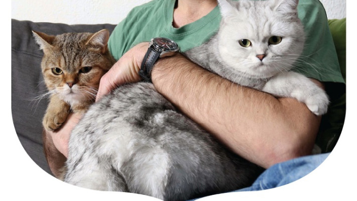 איציק שמולי עם פרוספר וזואי. צילום: רונן מחלב