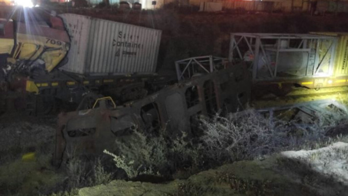 זירת התאונה בדימונה. צילום: כבאות והצלה מרחב נגב 