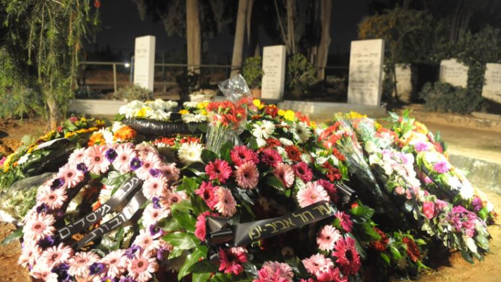 קברו של שור ז&quot;ל. צילום: אבשלום ששוני