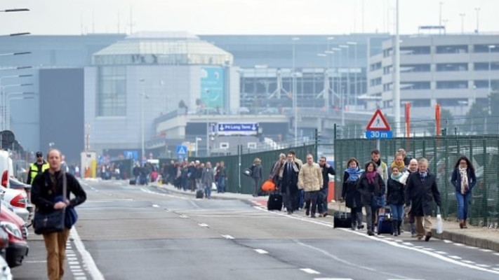 שדה התעופה בבריסל מפונה מנוסעים. צילום: Getty images