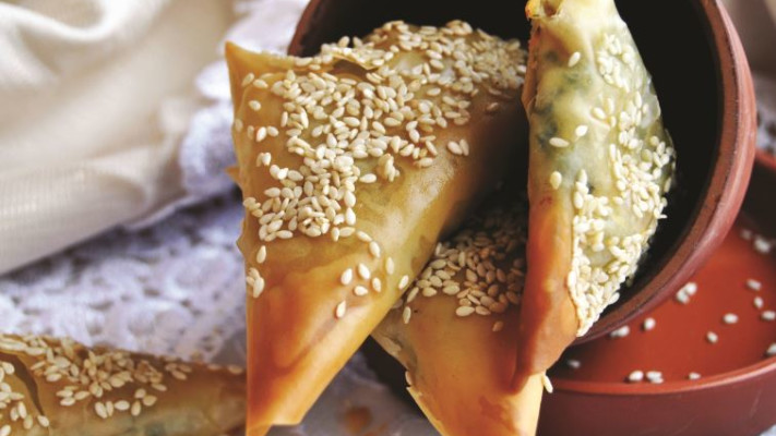 אוזני המן מבצק עלים במלית