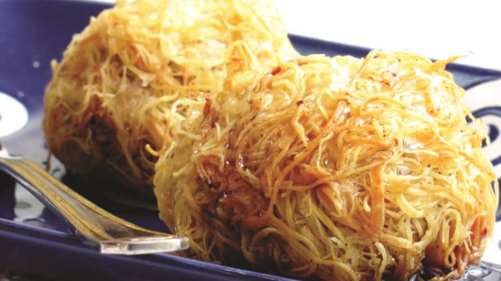 כדורי קדאיף במלית חמאת בוטנים ושוקולד צ'יפס