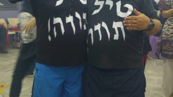 וגם בתור נהג טקסי. טילטיל בדרכים