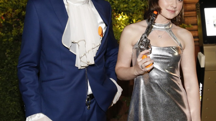 אליאנה תדהר והחבר כאוסטין פאוורס ואהובתו