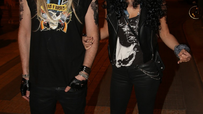 שרי גבעתי ובעלה רובים ושושנים. מבסוטים?