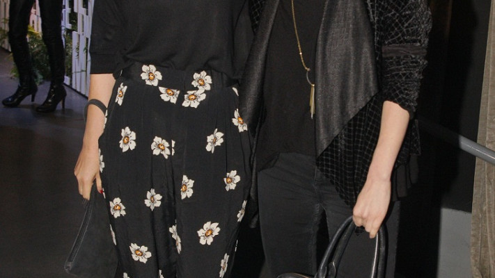 איך הלבשתי אותה? ליאת הר לב ועלמה זק