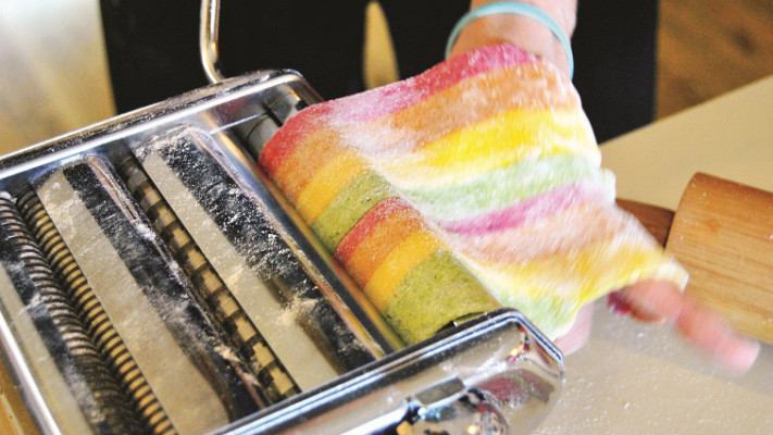 פסטה צבעונית. צילום: פסקל פרץ רובין, שרית גז