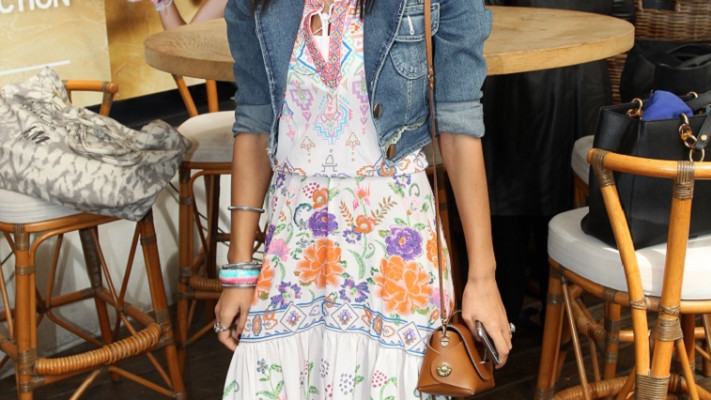 מחויכת. רוסלנה רודינה