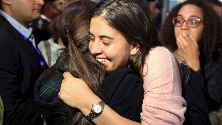 אזרחים מצרים חוזרים הביתה אחרי סאגת החטיפה. צילום: רויטרס