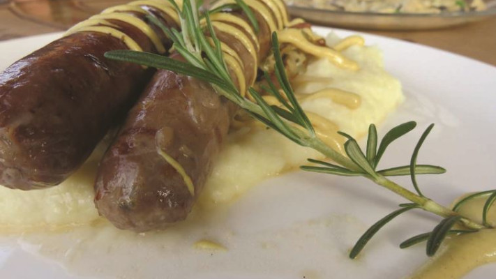 ארוחה בחוות התבלינים בגלבוע. צילום: מיטל שרעבי