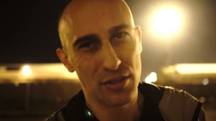 טקסט פוליטי. אסף אמדורסקי (צילום: מתוך פייסבוק)