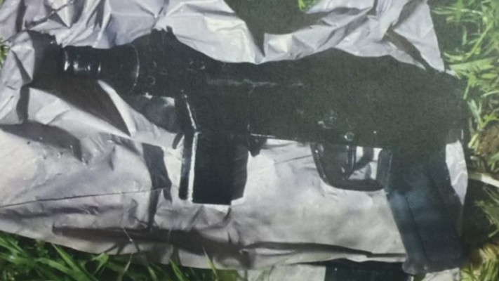 הנשק ששימש את המחבלים בפיגוע הירי בשומרון. צילום: תקשורת שב&quot;כ