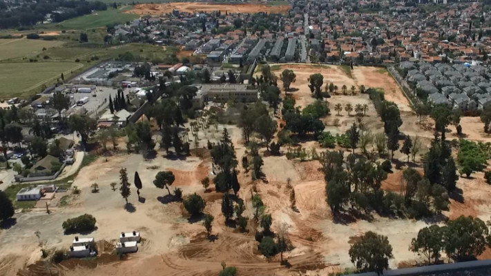 פינוי מחנה צריפין, אפריל 2016. צילום: מסך