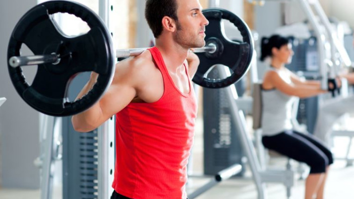 'גבר בחדר כושר, אילוסטרציה. צילום: אינג אימג 