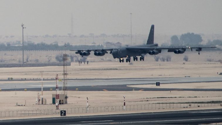 &quot;שואפים למזער פגיעה באזרחים&quot;. המטוס נוחת בקטאר. צילום: רויטרס