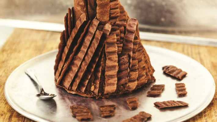 עוגת קונקורד שוקולד. צילום: מיה ברן