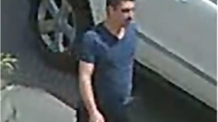 מזהים את החשוד? עדכנו את המשטרה. צילום: צילום: חטיבת דובר המשטרה