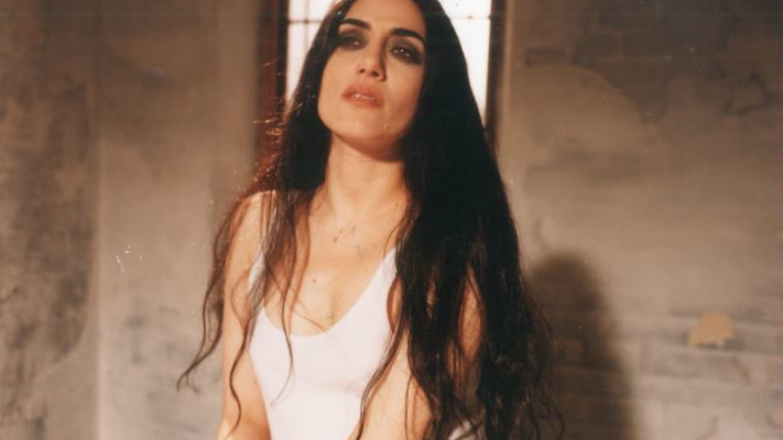 &quot;לא מכשפה&quot;. רונית אלקבץ. צילום: אמיר מאירי