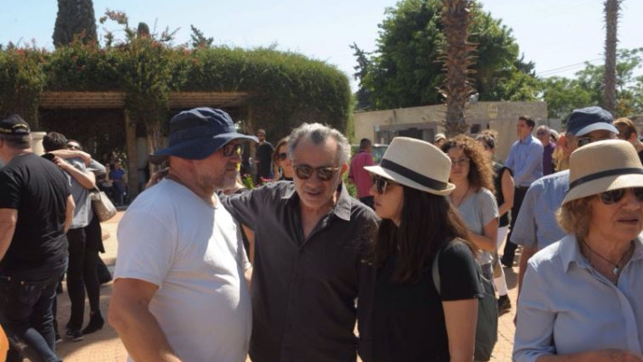משה ודאנה איבגי בהלוויה. צילום: אבשלום ששוני