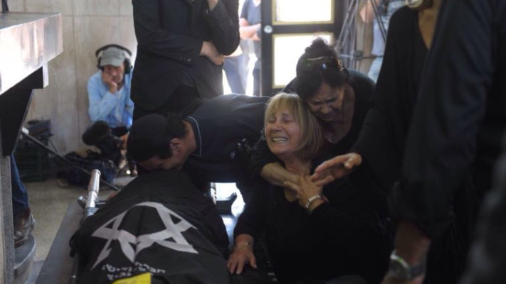 כואבים את לכתה של רונית אלקבץ. צילום: אבשלום ששוני