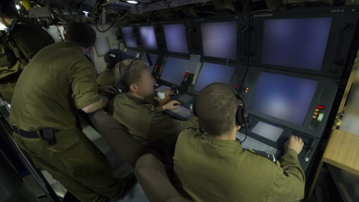  פעולת הניווט נחשבת לאחת המורכבות בהפעלת צוללת בלב ים. אח&quot;י רהב. צילום: דובר צה&quot;ל