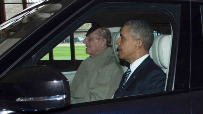 הנסיך פיליפ, בן 94, הסיע את ברק אובמה לארוחת יום ההולדת. צילום: דיילי מייל