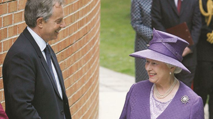 המלכה אליזבת וטוני בלייר. צילום: רויטרס