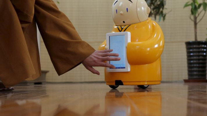 הנזיר הרובוטי קסיאנר. צילום: רויטרס