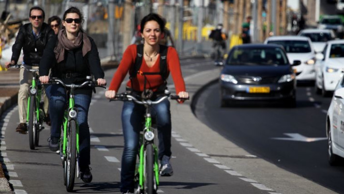 בקרוב בשאר גוש דן? רוכבים על תל אופן בתל אביב. צילום: הדס פרוש, פלאש 90