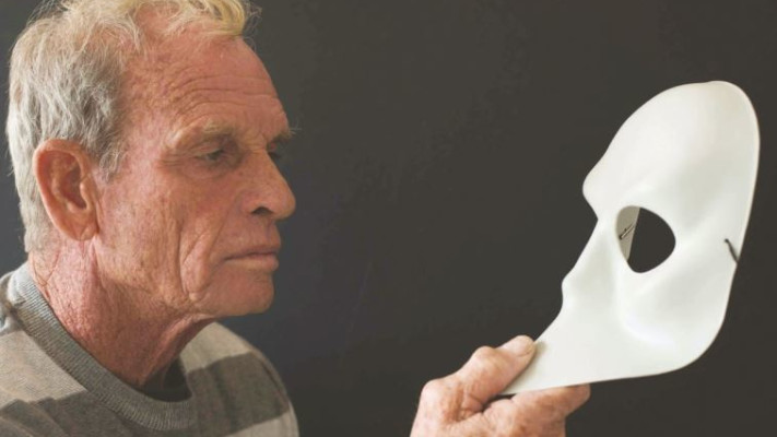 יוסי לאור בצילום מתוך תערוכת &quot;צילום בגיל&quot;. צילום: אליסיה שחף