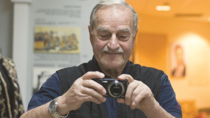 אשר אברהם. &quot;היינו שברי אדם&quot;. צילום: אליסיה שחף