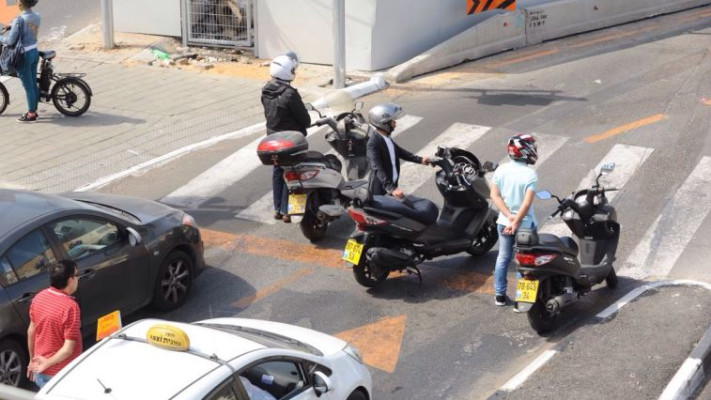 דקת דומיה לזכר שישה מליון הקורבנות. צילום: אבשלום ששוני