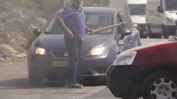 אברהם חסנו ז&quot;ל, רגעים לפני שנדרס. צילום: רויטרס