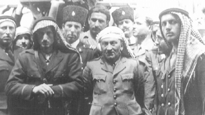 קאוקג'י, מפקד &quot;צבא ההצלה&quot;, בהלוויתו של חוסייני. צילום: באדיבות אוצר תמונות הפלמ&quot;ח