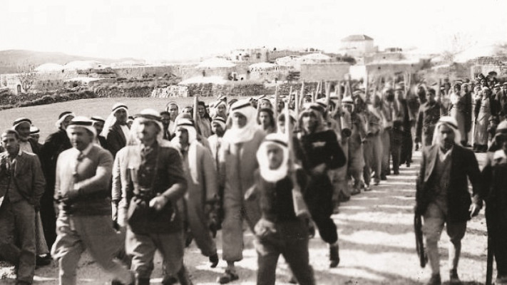 מפקד מוכשר וכריזמטי, שהצליח לאתגר את הכוחות היהודים. חוסייני בראש חייליו. צילום: ישראל נתח באדיבות ארכיון תמונות הפלמ&quot;ח