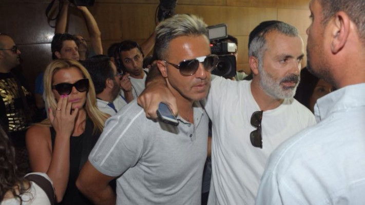 דרמה. קובי פרץ ובני משפחתו בבית המשפט (צילום: אבשלום ששוני)