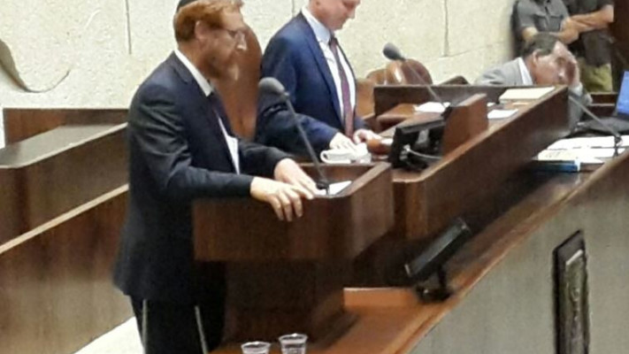 יהודה גליק בהשבעתו. "אני מאוד קיצוני, קיצוני לזכויות אדם ולשווין". צילום: אריק בנדר