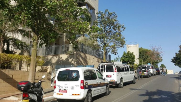 זירת הרצח הכפול בראשון לציון. צילום: אלון חכמון