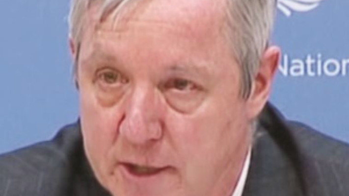 אנתוני באנברי. צילום מסך