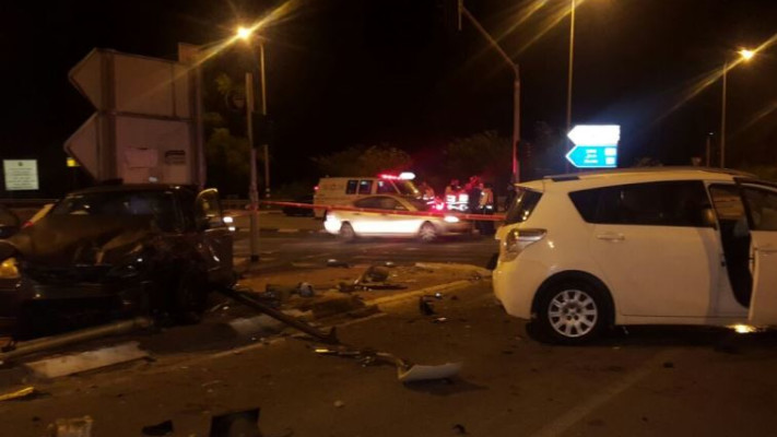 תאונת הדרכים בצומת מודיעים . צילום:תיעוד מבצעי מד"א 