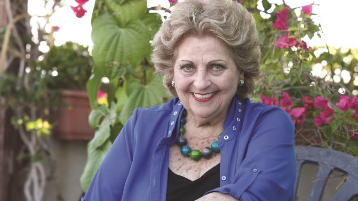 דינה דורון. צלם : רפרודוקציה,אלוני מור 