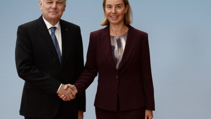 ז'אן- מרק איירו ופדריקה מוגריני. צילום: AFP