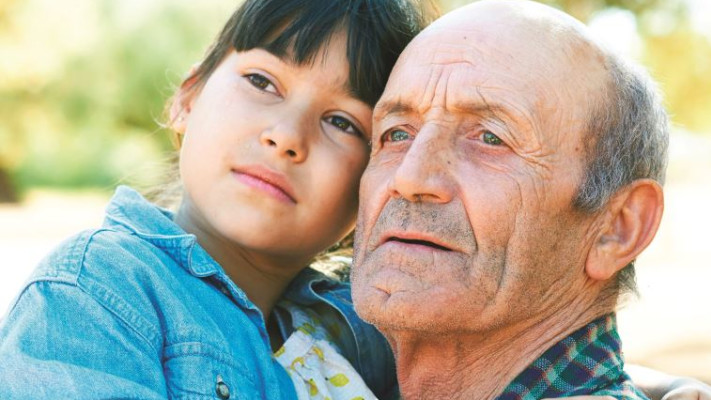 &quot;עץ הזית&quot;. ליד המנוולים מ&quot;תג מחיר&quot;. צילום: יח&quot;צ