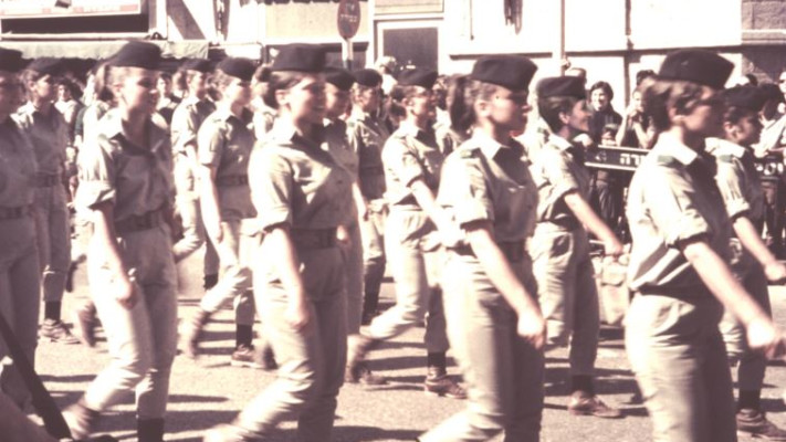 מצעד ברחוב יפו ביום ירושלים בראשית שנות ה־70. צילום: אלכס רינגר, מאגר התמונות &quot;פיקיוויקי&quot; של איגוד האינטרנט הישראלי