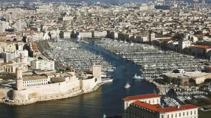 יש כניסה לתיירים. מרסיי. צילום: רויטרס