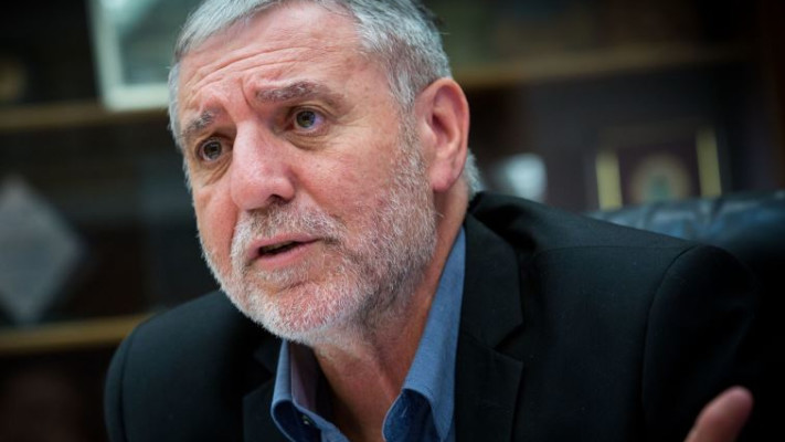 &quot;הורים עובדים קורסים&quot;. מאיר כהן. צילום: מרים אלסטר, פלאש 90