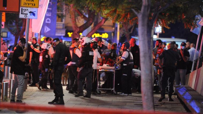 זירת הפיגוע בתל אביב. צילום: אבשלום ששוני