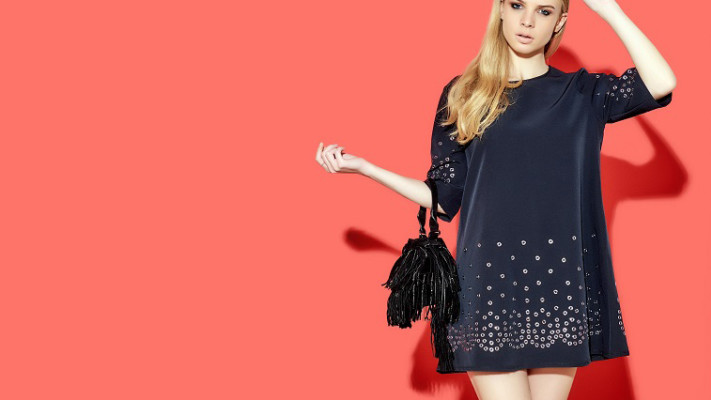 שמלת ניטים, פרופיל, 249 שקל