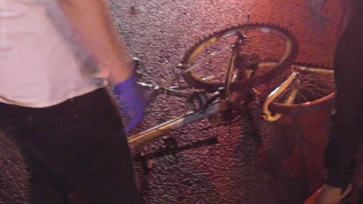 רוכב האופניים נהרג. צילום: דוברות מד"א