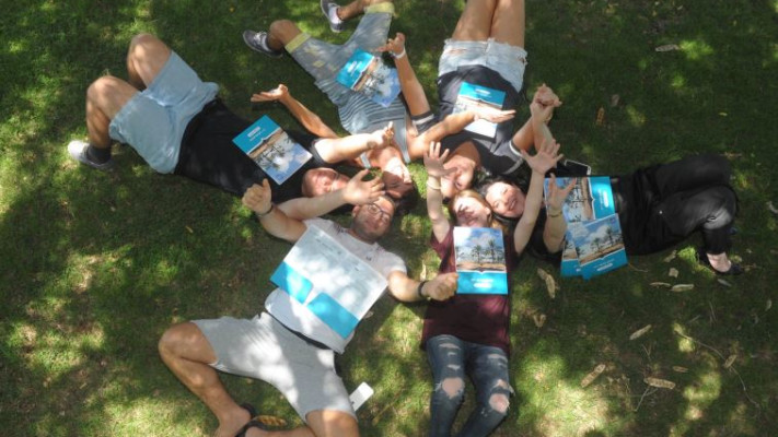 כיתות י"ב יוצאים לחופש הגדול. צילום: אבשלום ששוני